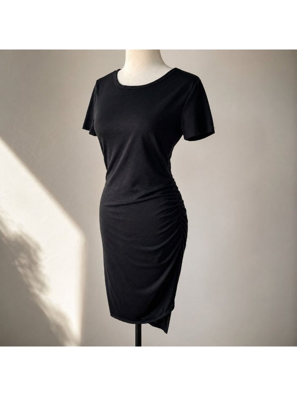 BTFBM Black Ruched Bodycon Jersey T-Shirt Midi Dress Asymmetrical Hem Sz Small - Picture 2 of 15